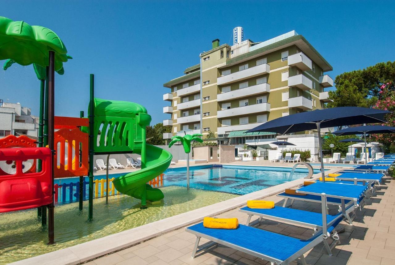 Hotel Smeraldo Giulianova Exterior foto
