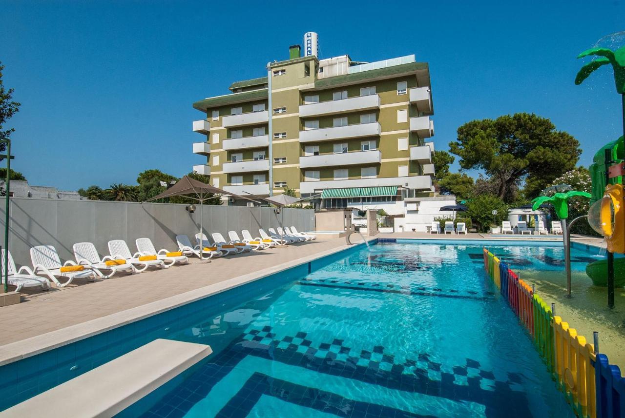 Hotel Smeraldo Giulianova Exterior foto