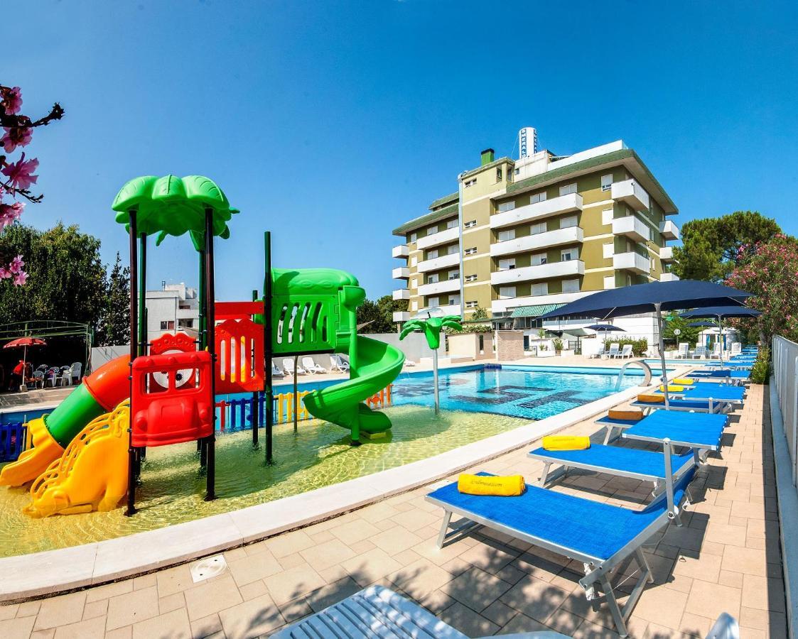 Hotel Smeraldo Giulianova Exterior foto
